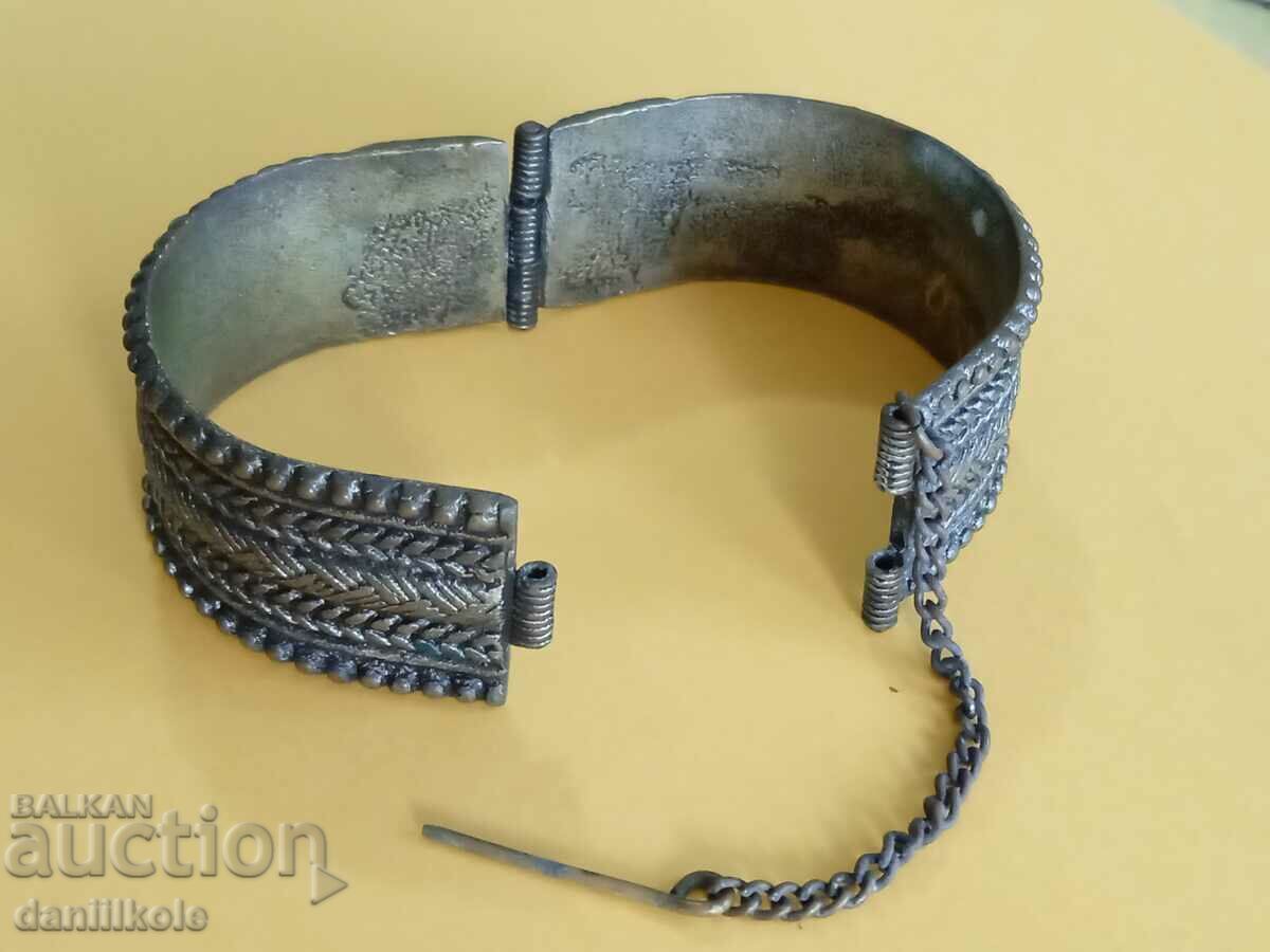 Livrarea *$*Y*$* BRATARA FOARTE VECHE DE Peste 100 DE ANI *$*Y*$* Livrarea *$*Y*$* BRATARA FOARTE VECHE DE Peste 100 DE ANI *$*Y*$*