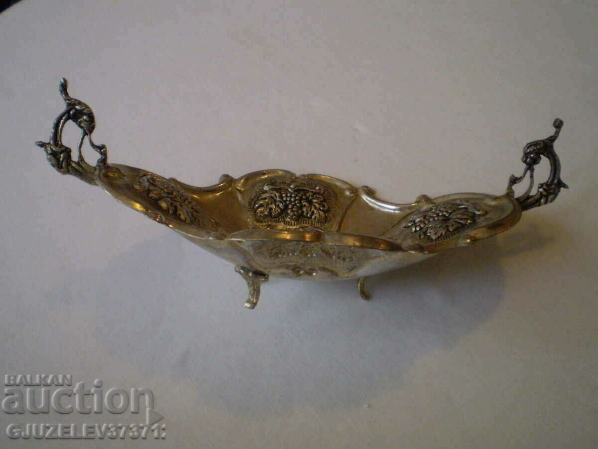 Retro elegant metal fruit bowl for fruit nuts candy with price 99.00 BGN | € 50.62 Retro elegant metal fruit bowl for fruit nuts candy with price 99.00 BGN | € 50.62