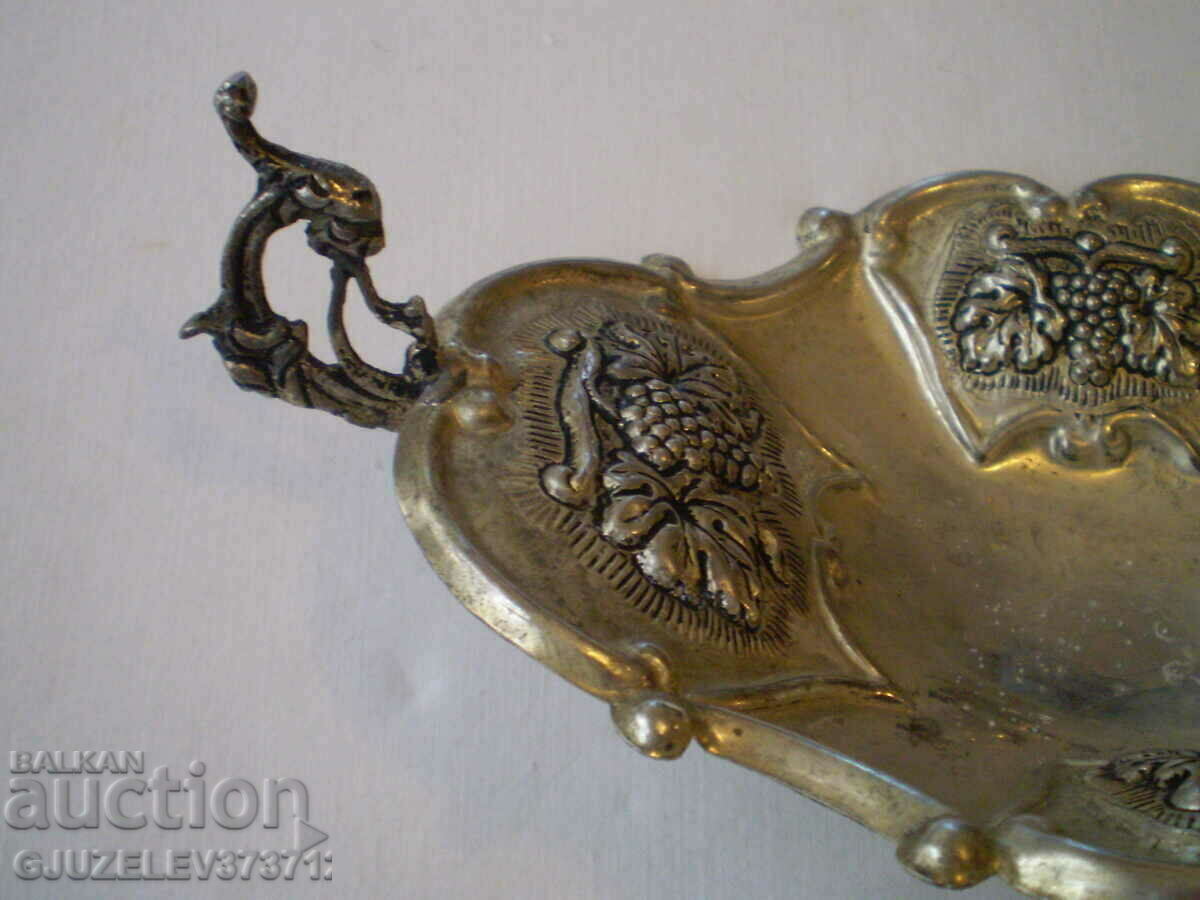 Retro elegant metal fruit bowl for fruit nuts candy - 6 Retro elegant metal fruit bowl for fruit nuts candy - 6