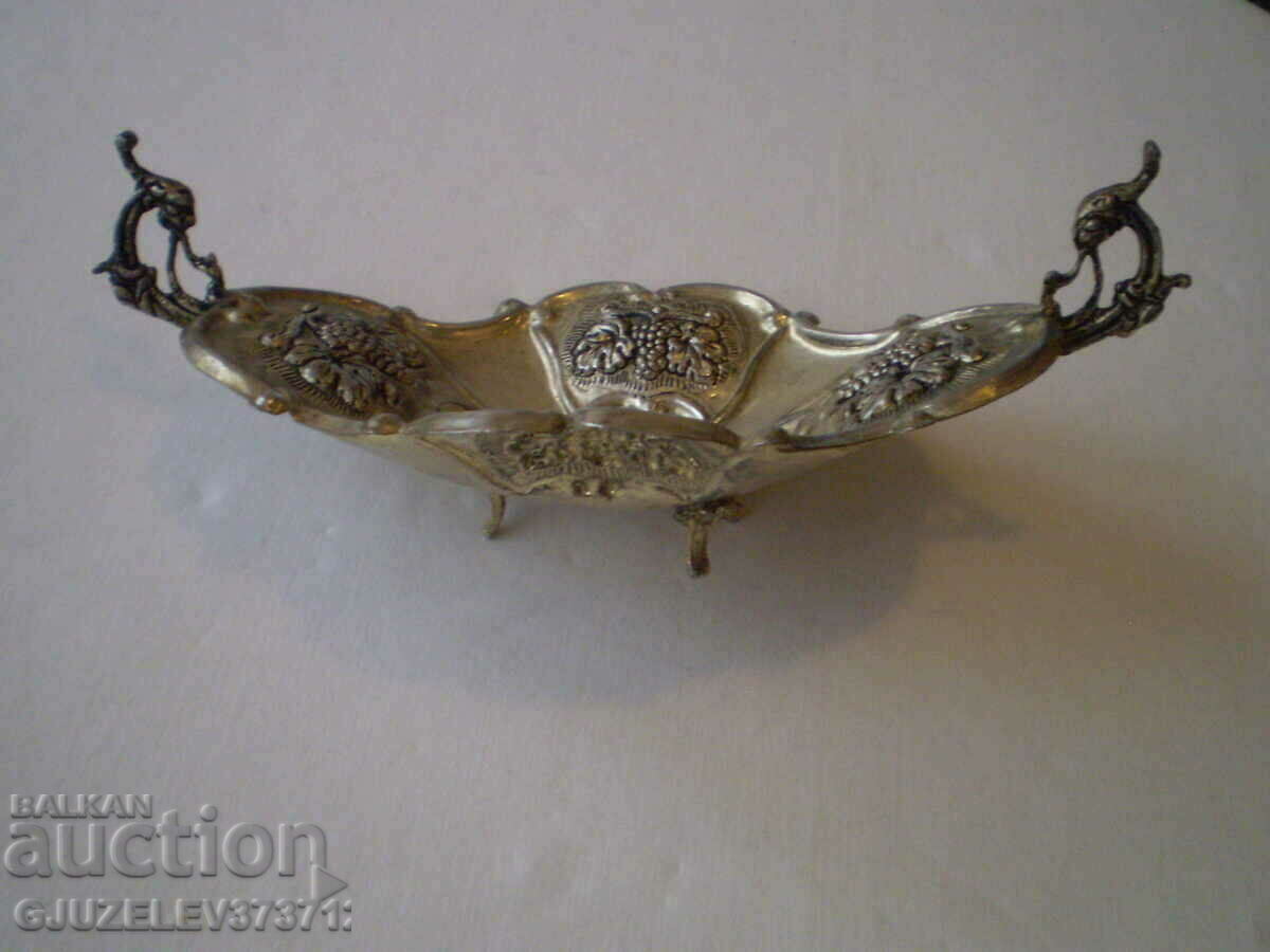 Retro elegant metal fruit bowl for fruit nuts candy - 7 Retro elegant metal fruit bowl for fruit nuts candy - 7