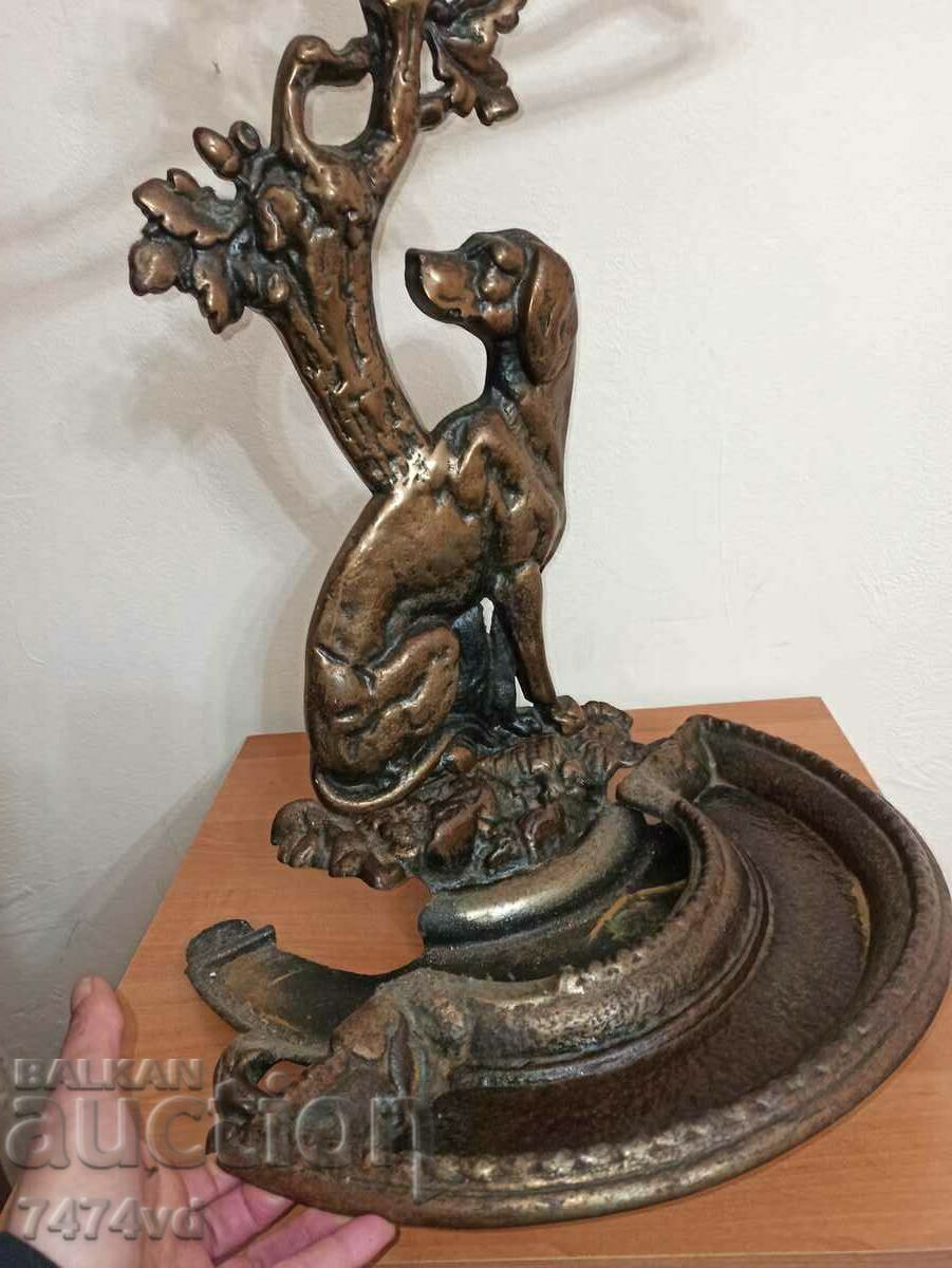 Delivery of VICTORIAN SOLID CAST IRON UMBRELLA STAND - HOUNDHOUND Delivery of VICTORIAN SOLID CAST IRON UMBRELLA STAND - HOUNDHOUND