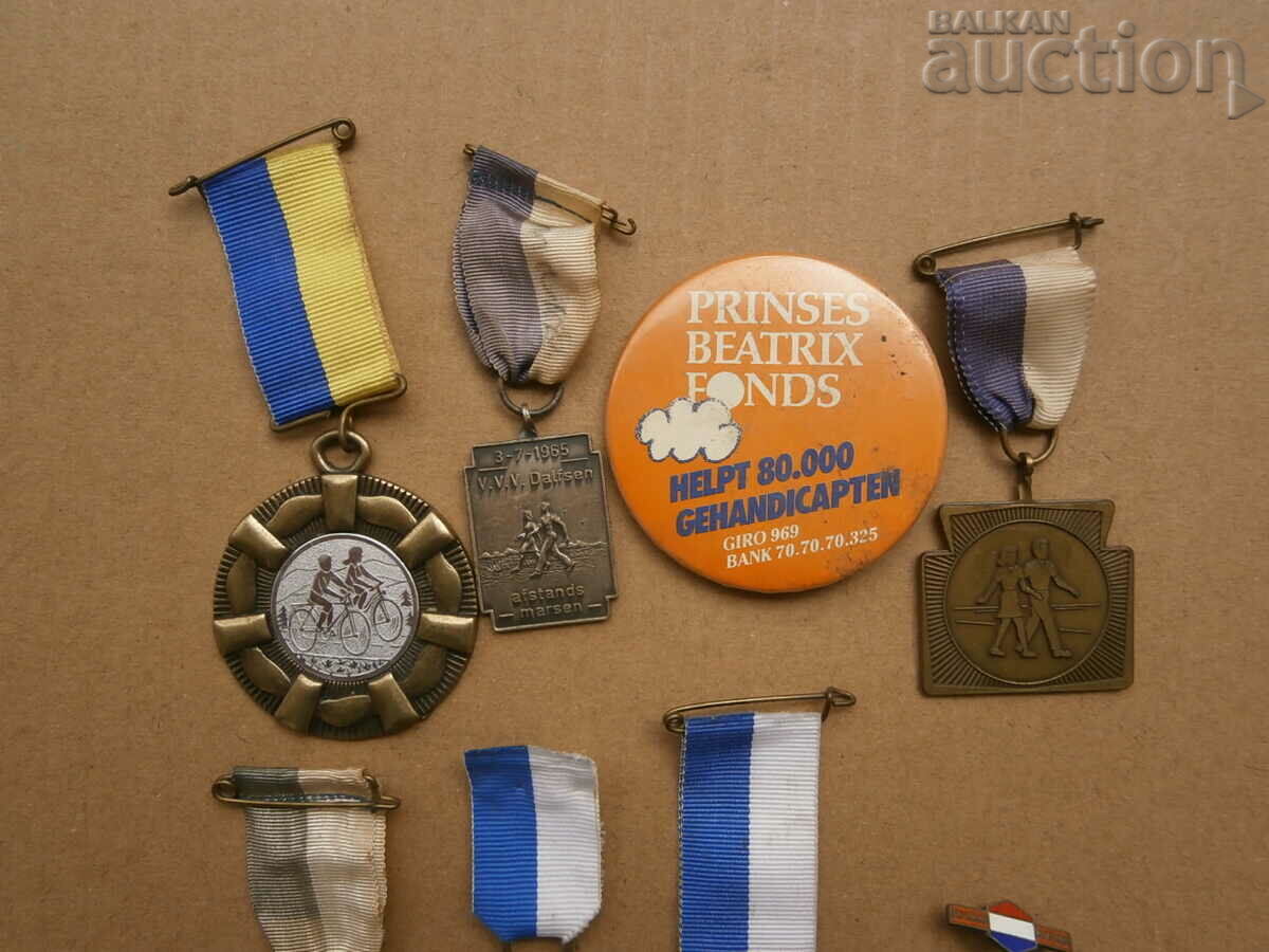 lot medals signs badges with price 41.00 BGN | € 20.96 lot medals signs badges with price 41.00 BGN | € 20.96