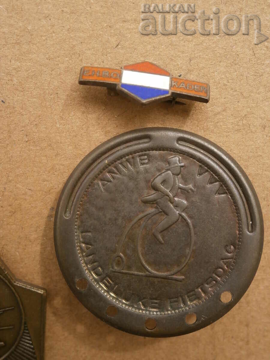 Delivery of lot medals signs badges Delivery of lot medals signs badges