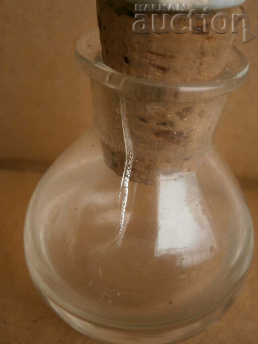 Old medicinal bottle of medicine - 6 Old medicinal bottle of medicine - 6