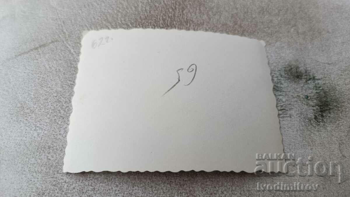 Φωτογραφία Άνθρωπος στη θάλασσα με τιμή 1.45 BGN | € 0.74