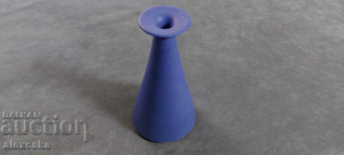 An old ceramic vase with price 18.00 BGN | € 9.20 An old ceramic vase with price 18.00 BGN | € 9.20