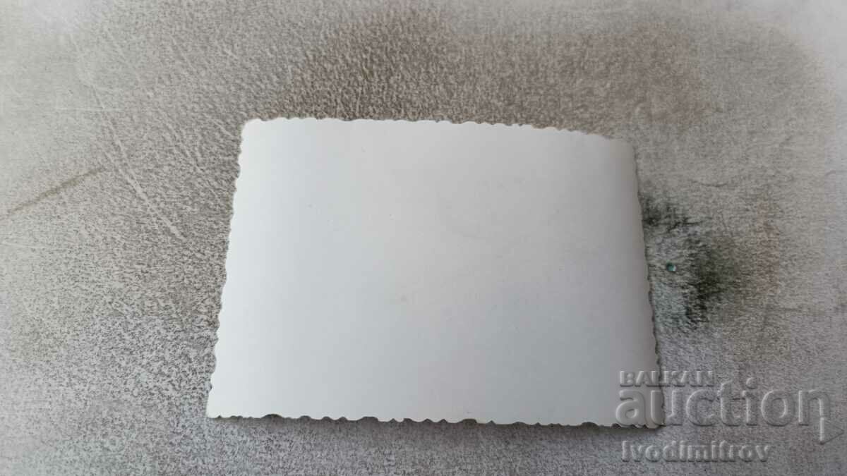 Φωτογραφία Άνδρας γυναίκα και αγόρι στην παραλία με τιμή 1.15 BGN | € 0.59 Φωτογραφία Άνδρας γυναίκα και αγόρι στην παραλία με τιμή 1.15 BGN | € 0.59