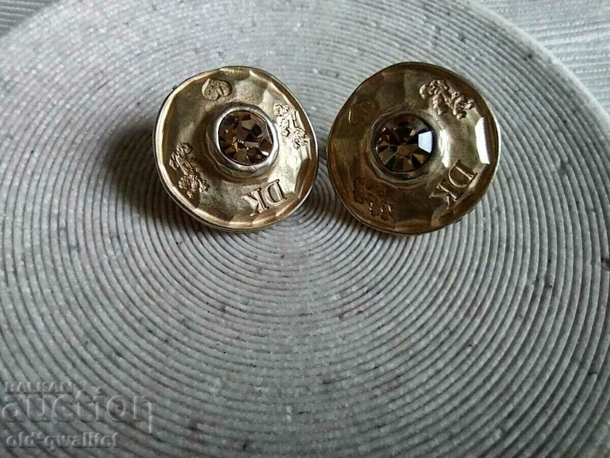 Delivery of Earrings, designer, large massive, clip Kern Delivery of Earrings, designer, large massive, clip Kern