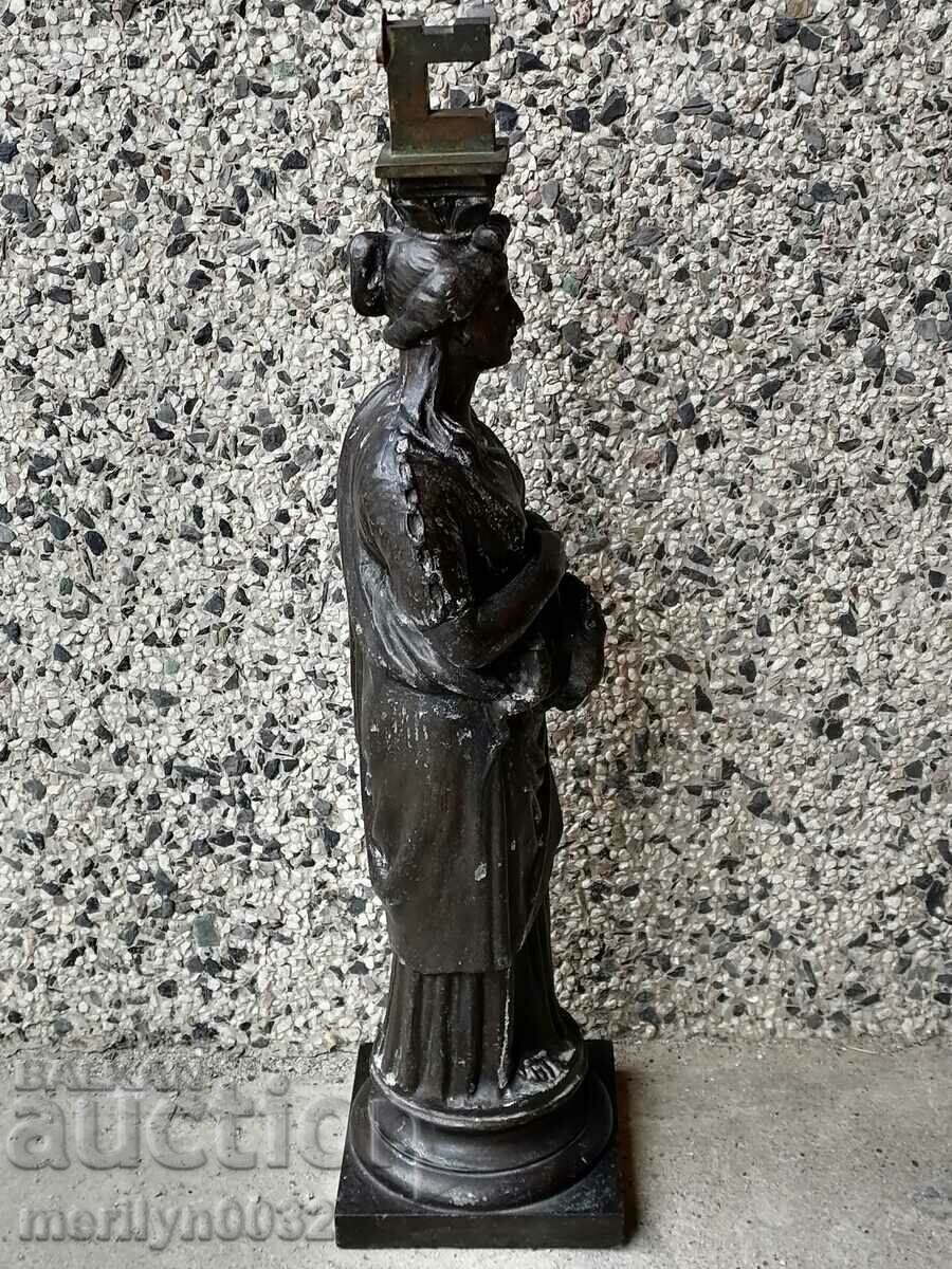 Δημοπρασία Αγαλματίδιο της θεάς REGUL πλαστικό γλυπτό στις αρχές του 20ου αιώνα Δημοπρασία Αγαλματίδιο της θεάς REGUL πλαστικό γλυπτό στις αρχές του 20ου αιώνα