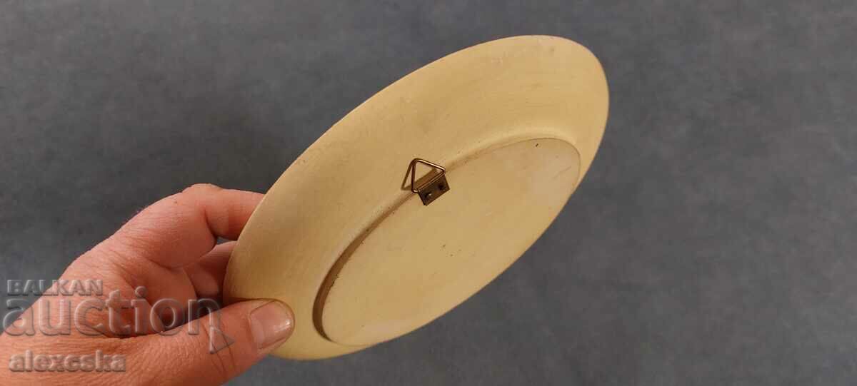 Delivery of Old wooden plate - Germany Delivery of Old wooden plate - Germany