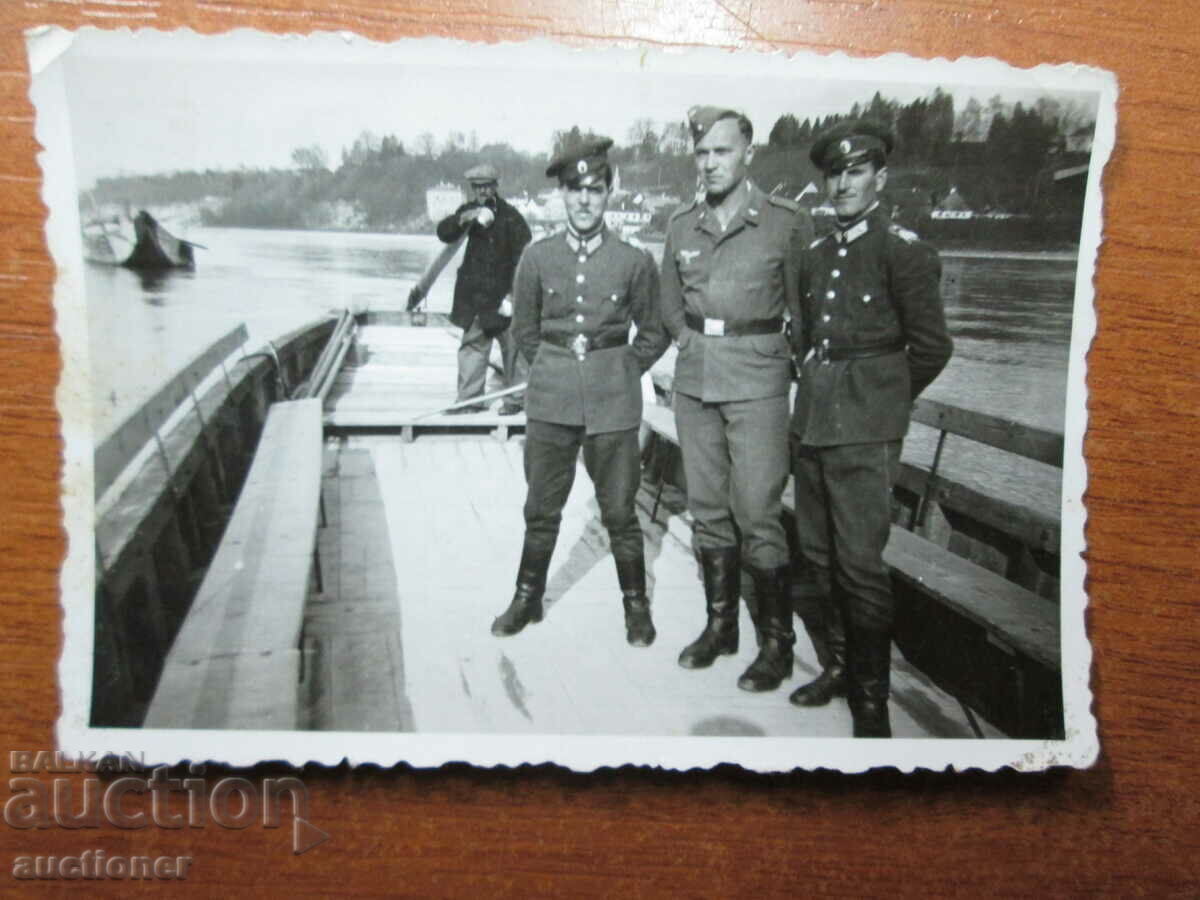 OLD PHOTO BULGARIAN AND GERMAN OFFICERS ON THE DANUBE with price 20.00 BGN | € 10.23 OLD PHOTO BULGARIAN AND GERMAN OFFICERS ON THE DANUBE with price 20.00 BGN | € 10.23