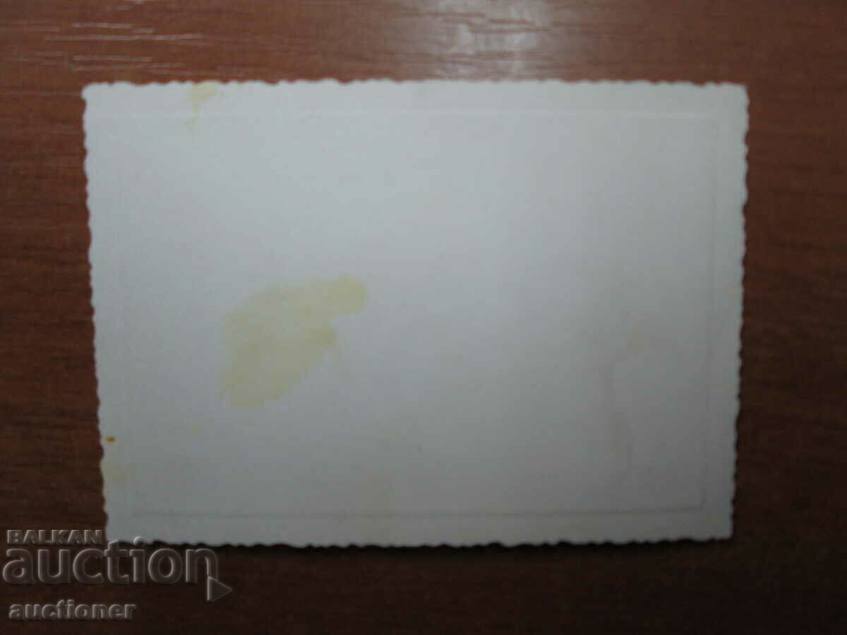 Delivery of OLD PHOTO MILITARY MANEUVERS TANK