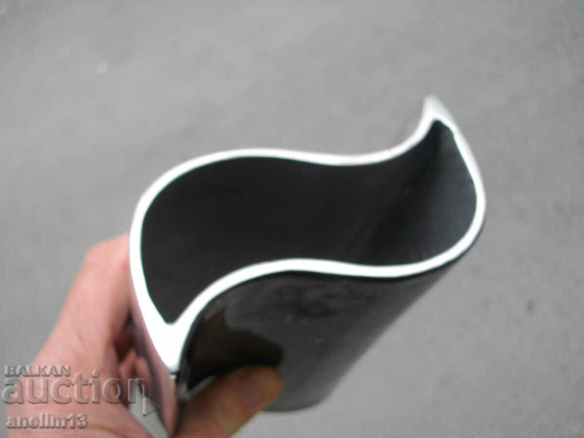 ALUMINUM VASE - 5 ALUMINUM VASE - 5