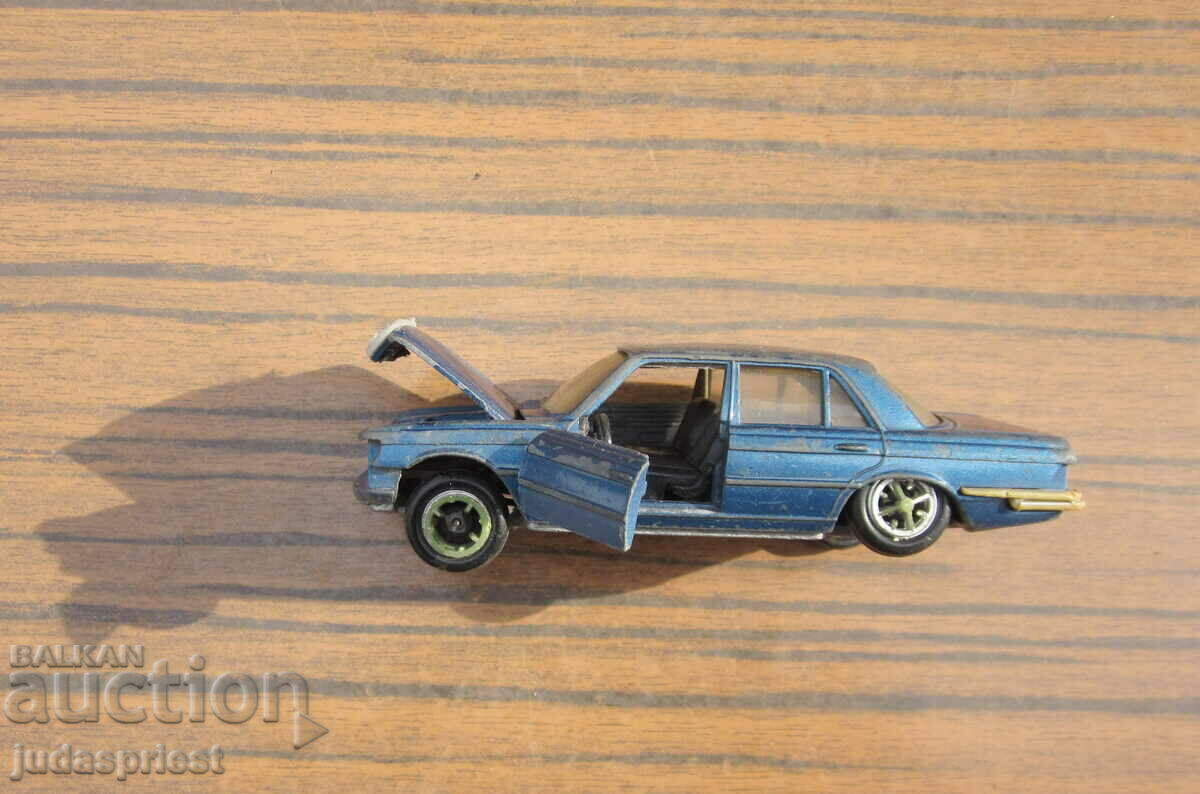 Delivery of old metal toy car GAMA MINI MERCEDES 350 SE