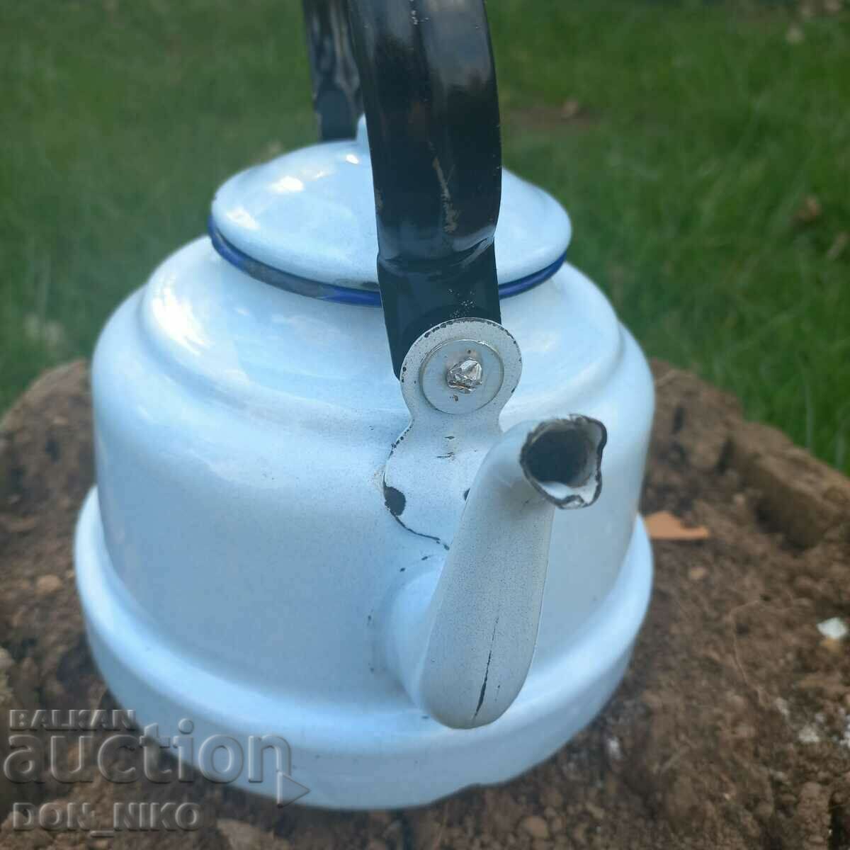 Enameled Teapots 3 Pieces - 5 Enameled Teapots 3 Pieces - 5