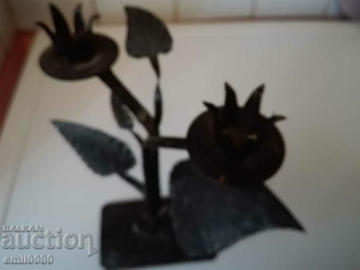 Δημοπρασία Σφυρήλατο σίδερο κηροπήγιο Δημοπρασία Σφυρήλατο σίδερο κηροπήγιο