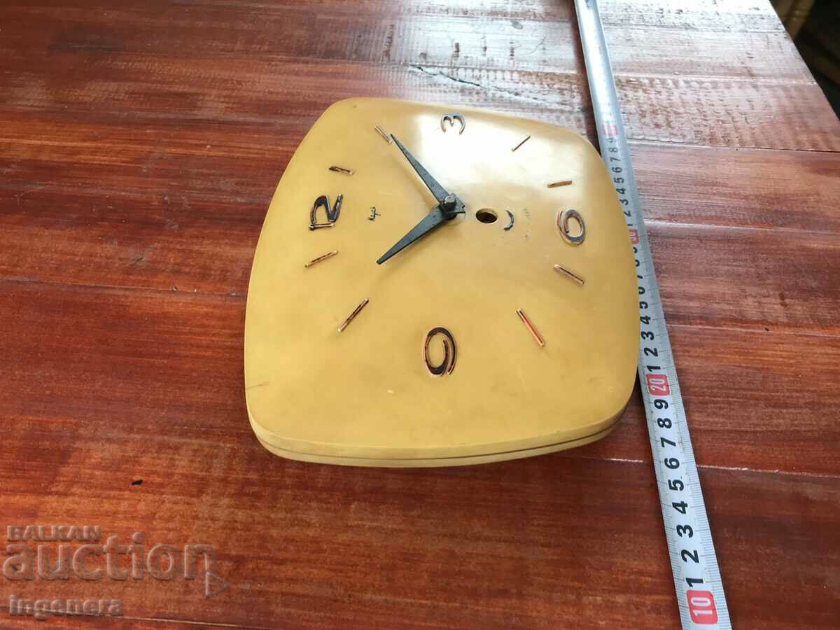 WALL CLOCK MECHANICAL "MAJAK" "MAJAK" WORKS - 5 WALL CLOCK MECHANICAL "MAJAK" "MAJAK" WORKS - 5