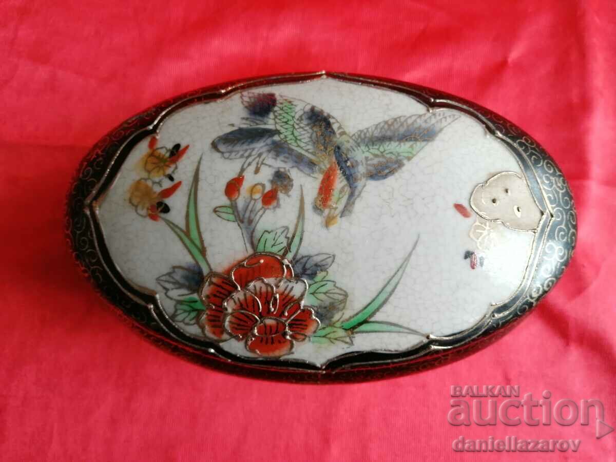 Roql SATSUMA Old Japanese Porcelain Jewelry Box with price 75.00 BGN | € 38.35 Roql SATSUMA Old Japanese Porcelain Jewelry Box with price 75.00 BGN | € 38.35