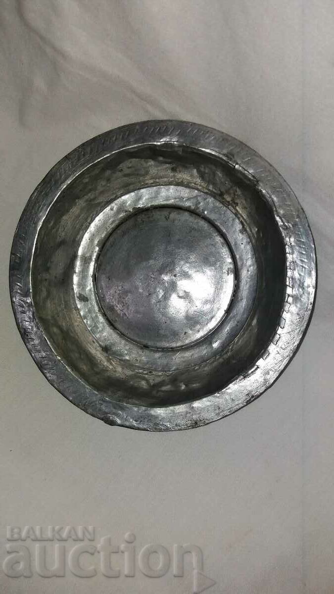 Old copper copper saucer panica plate with price 30.00 BGN | € 15.34 Old copper copper saucer panica plate with price 30.00 BGN | € 15.34