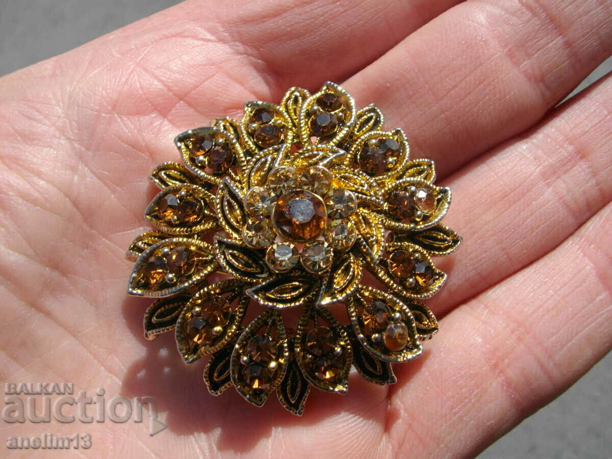 OLD BROOCH PENDANT - 5 OLD BROOCH PENDANT - 5