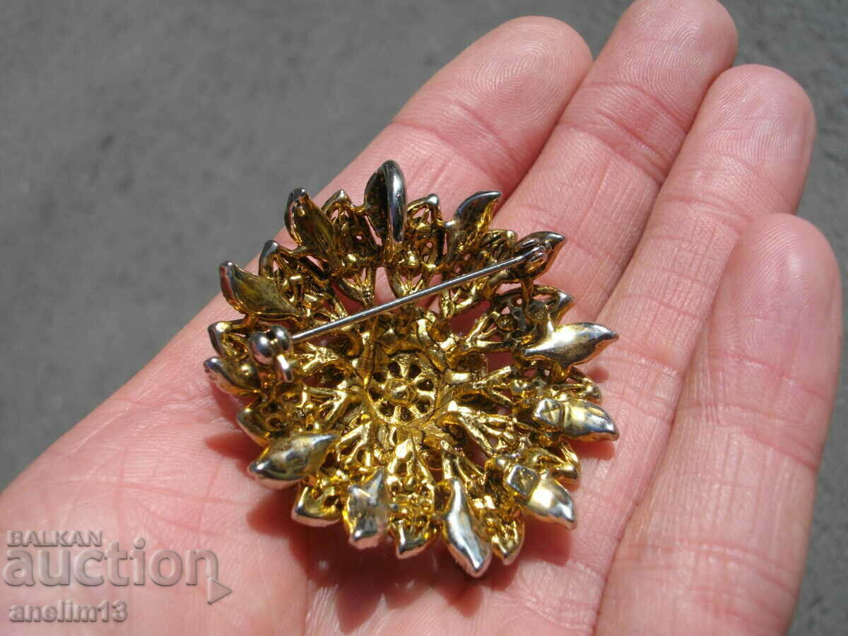 OLD BROOCH PENDANT - 6 OLD BROOCH PENDANT - 6