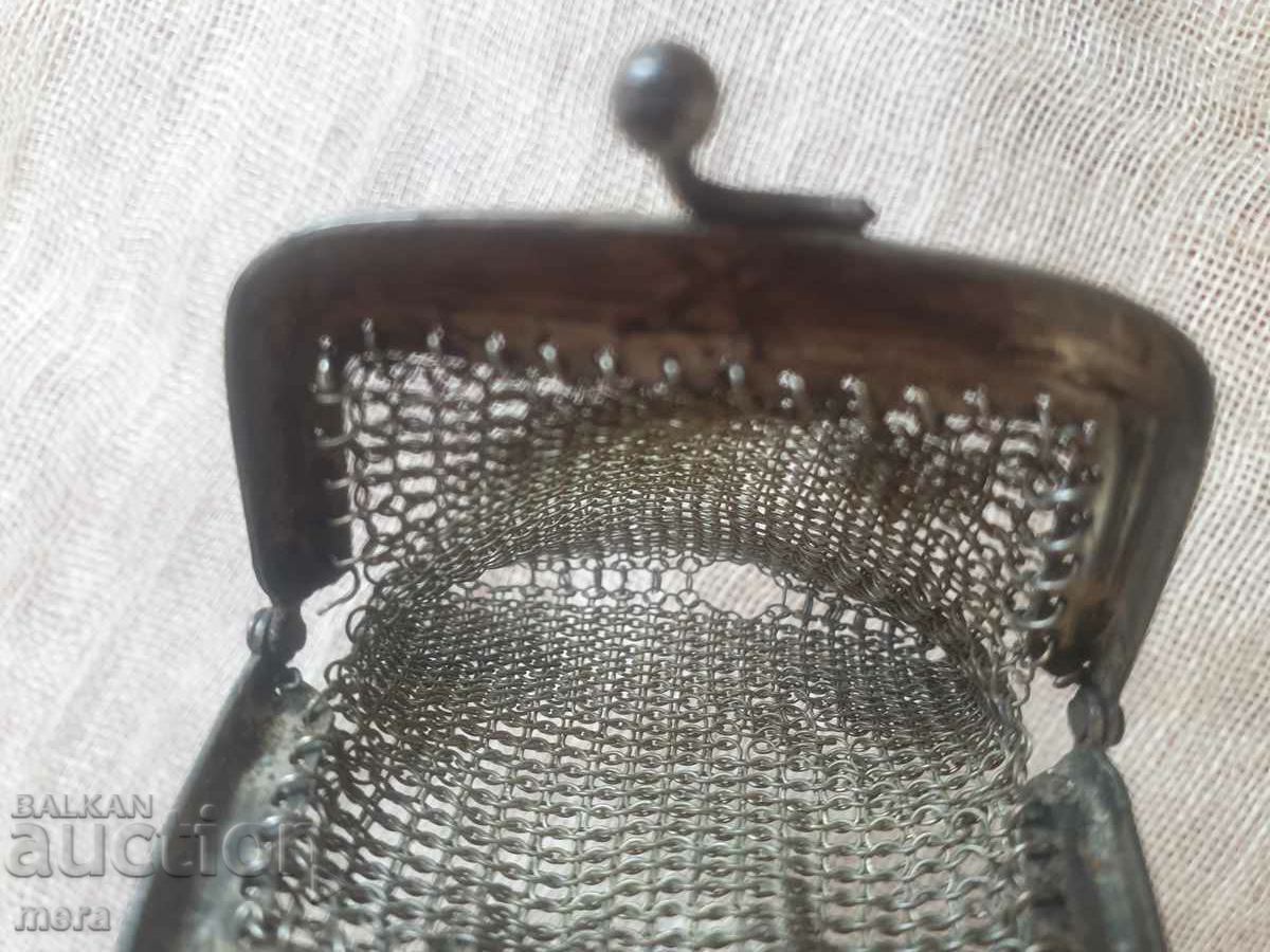 Δημοπρασία Μεταλλικό vintage μικρό γυναικείο τσαντάκι Δημοπρασία Μεταλλικό vintage μικρό γυναικείο τσαντάκι