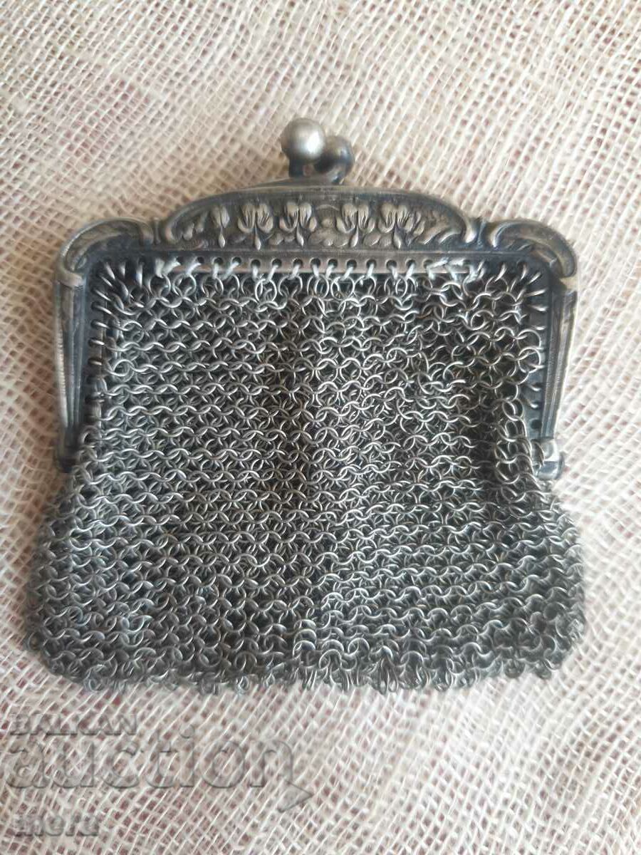 Metal vintage small women's purse with two compartments with price 90.00 BGN | € 46.02