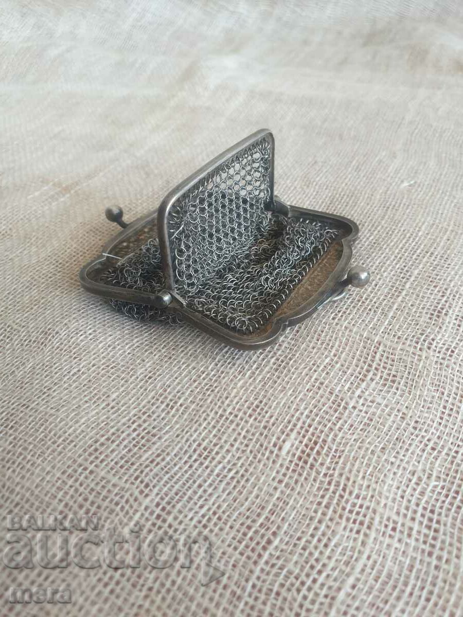 Auction  Metal vintage small women's purse with two compartments