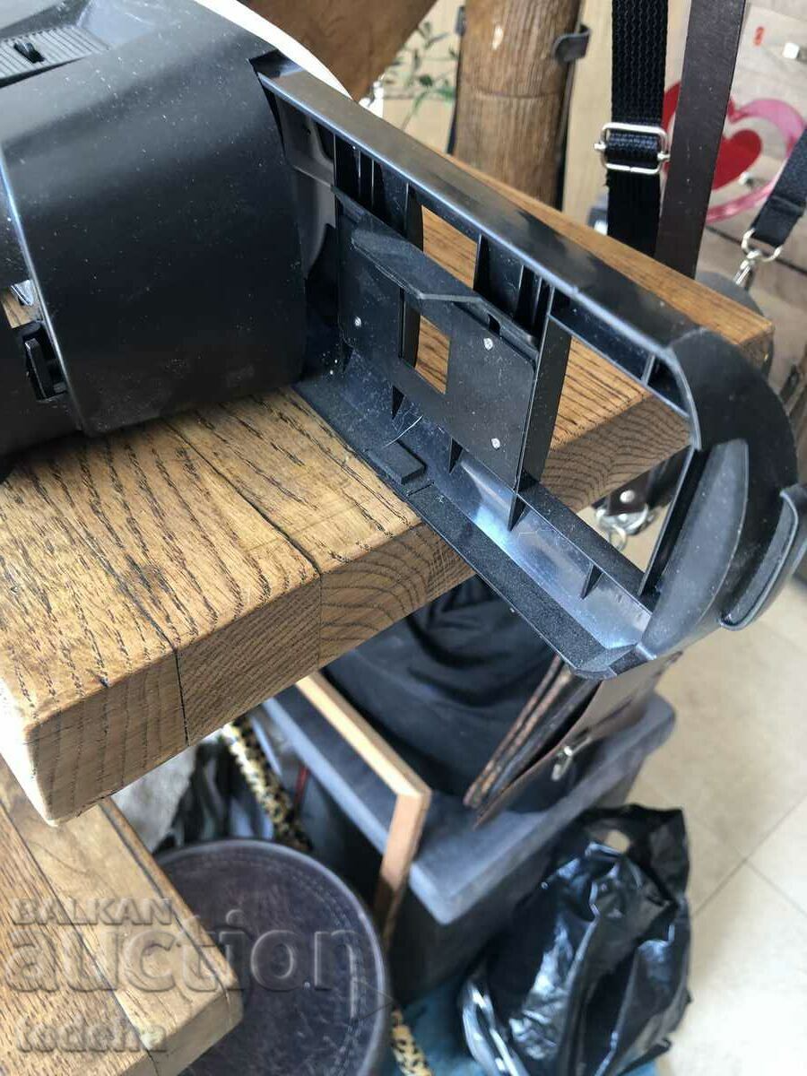 Licitație OCHELI 3D VR BOX