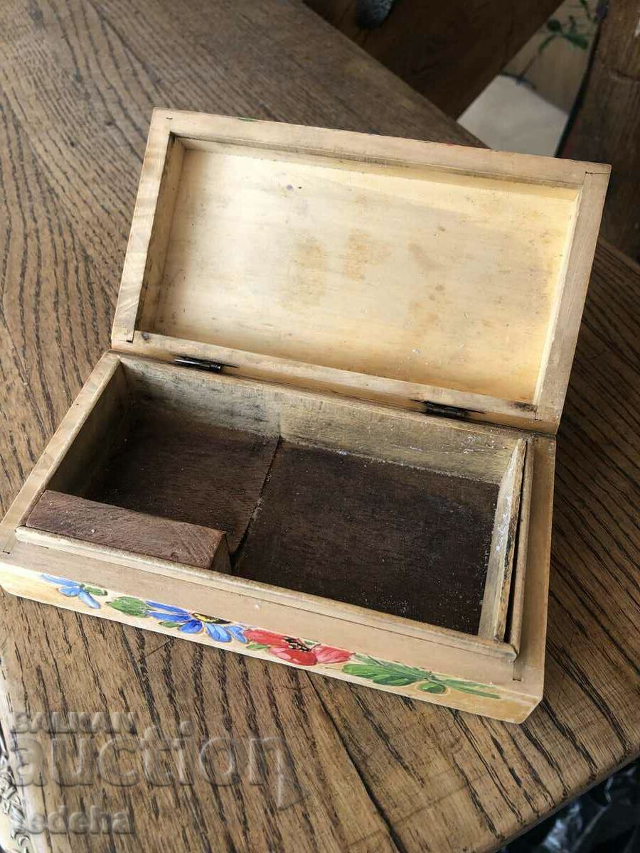 WOODEN BOX - 5 WOODEN BOX - 5