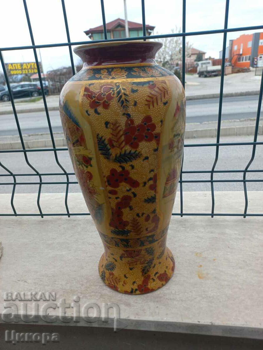 CHINESE PORCELAIN SATSUMA VASE with price 350.00 BGN | € 178.95 CHINESE PORCELAIN SATSUMA VASE with price 350.00 BGN | € 178.95
