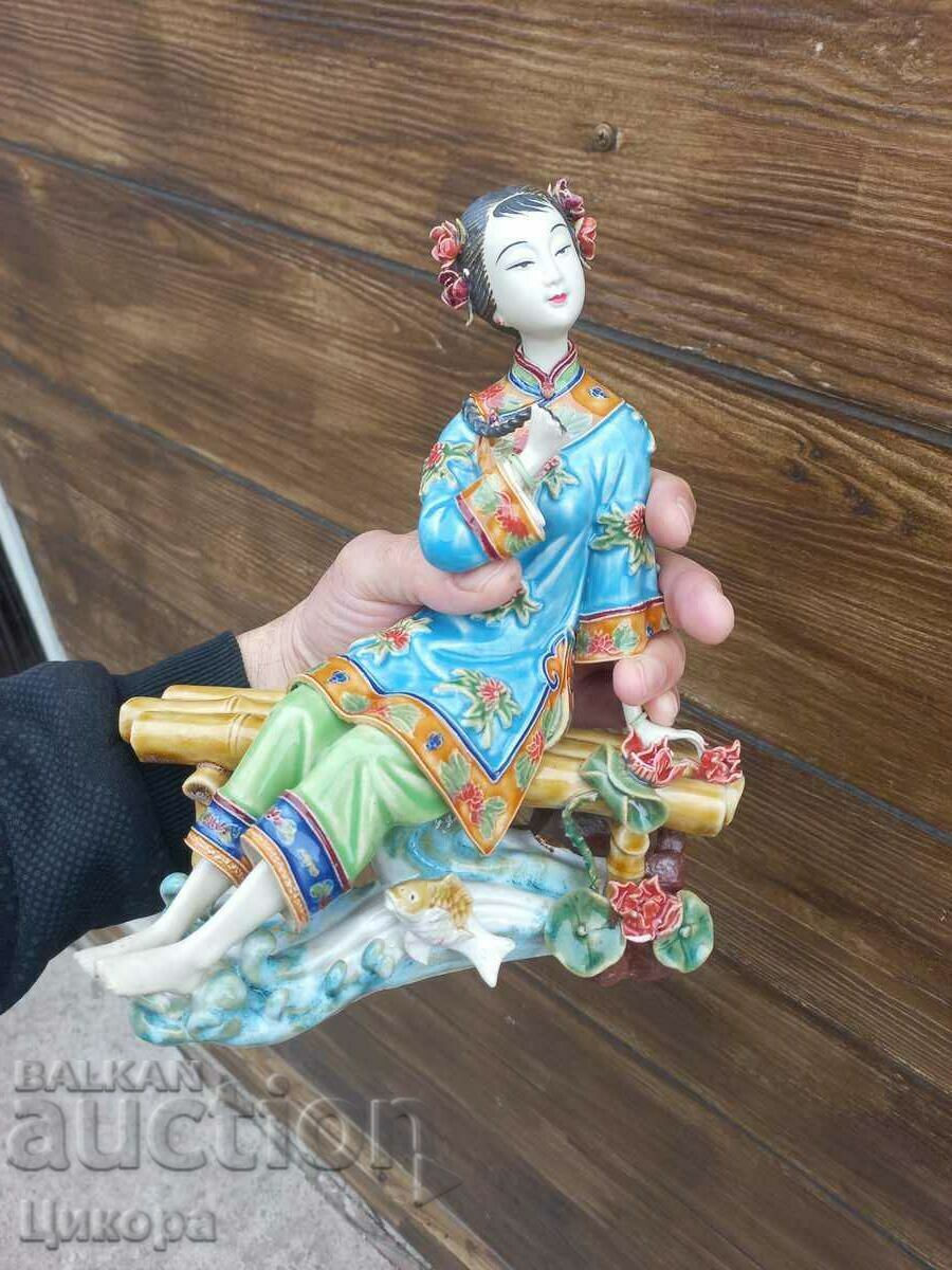 OLD CHINESE PORCELAIN FIGURE STATUETTE with price 650.00 BGN | € 332.34