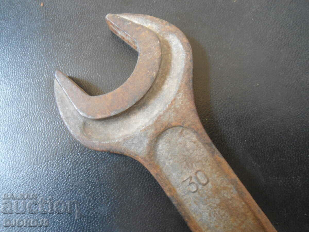 Auction Old key 27-30, marking Auction Old key 27-30, marking