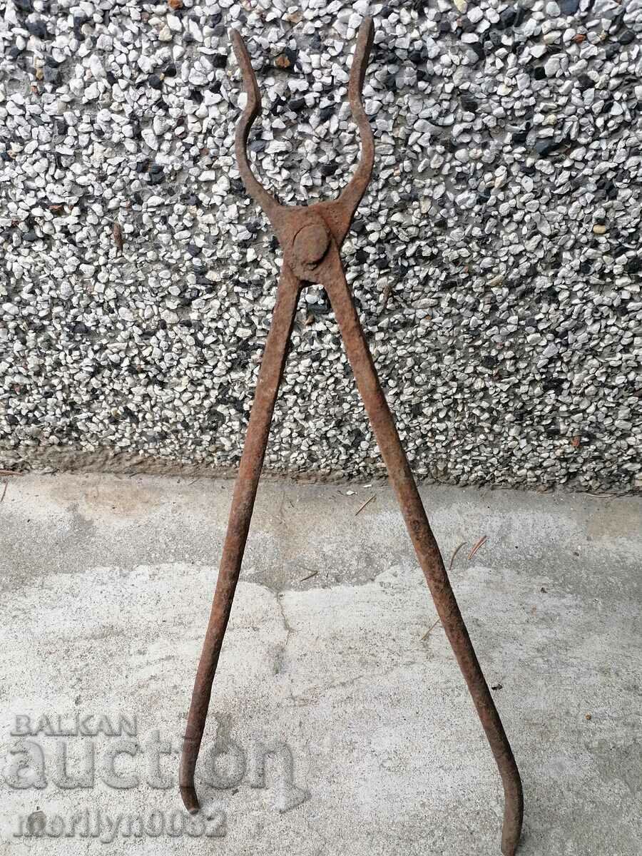 Old forging pliers, wrought iron, a keradene tool - 7 Old forging pliers, wrought iron, a keradene tool - 7