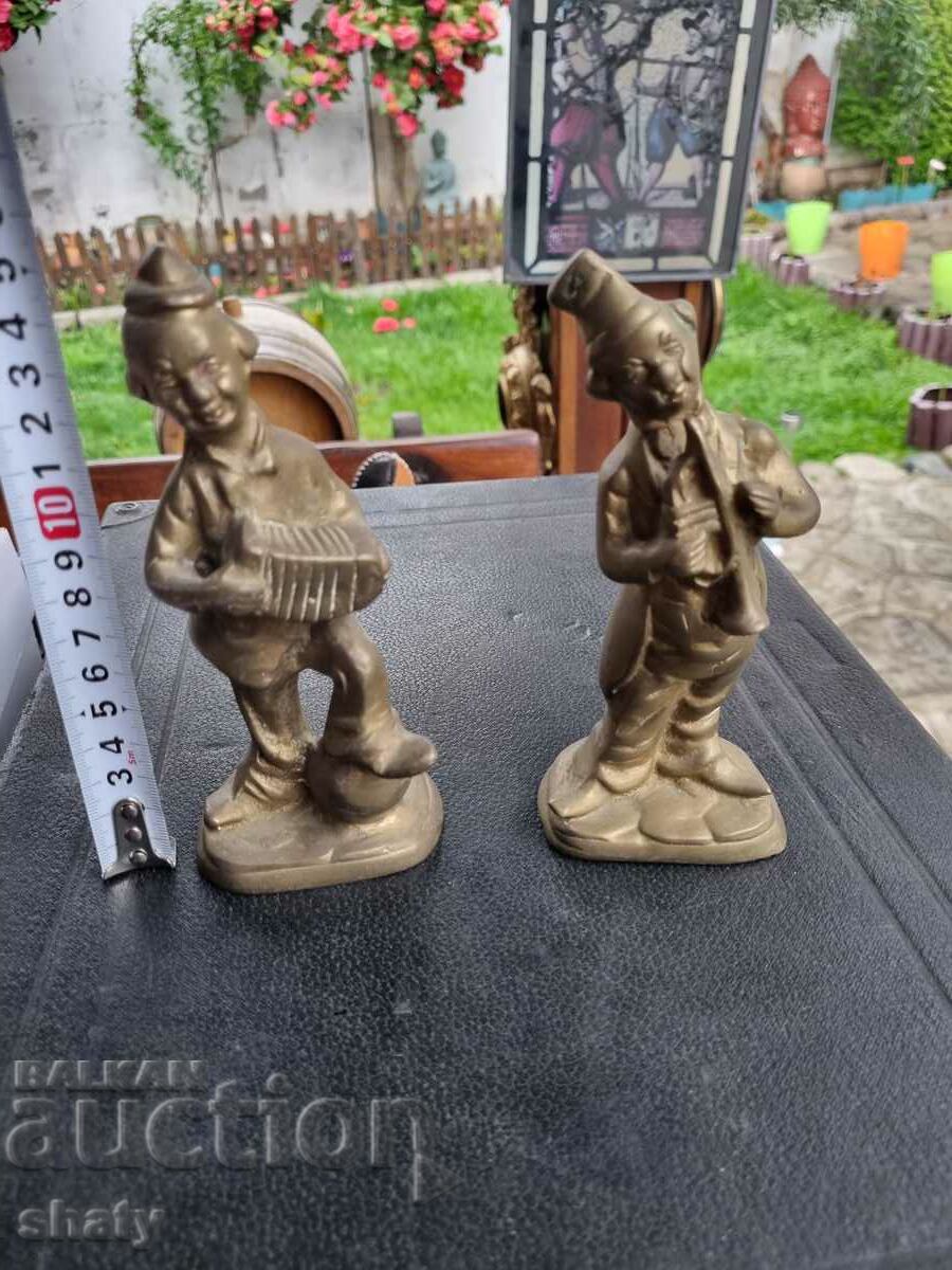 Bronze figures of musicians