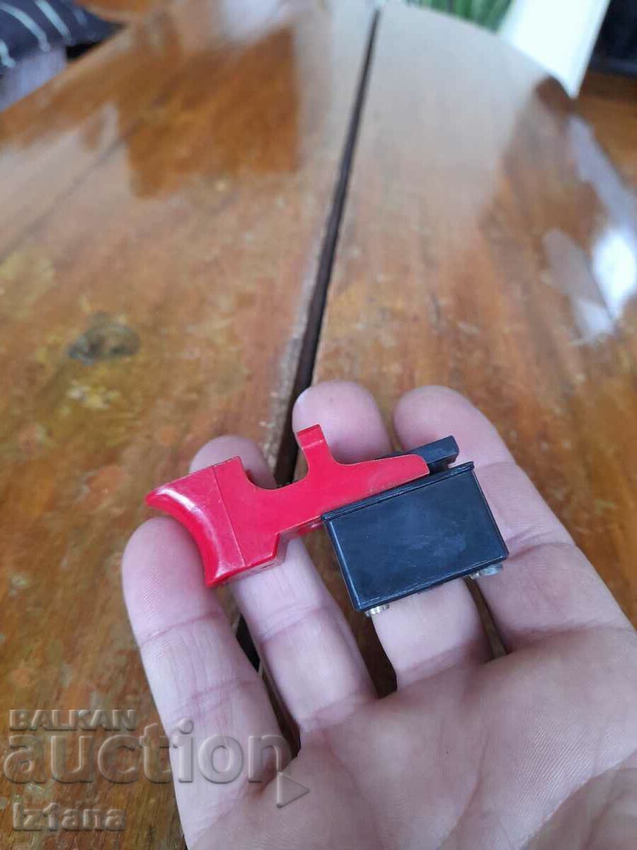 Παλιό κλειδί τρυπανιού με τιμή 16.00 BGN | € 8.18