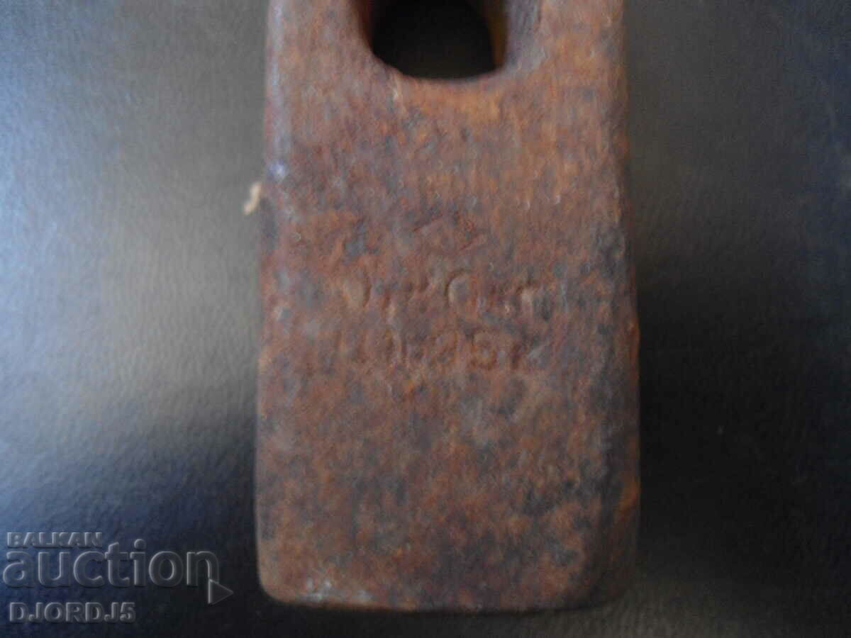 Стар чук, маркиран, 0.785 кг. с цена 5.00 лв. | € 2.56 Стар чук, маркиран, 0.785 кг. с цена 5.00 лв. | € 2.56