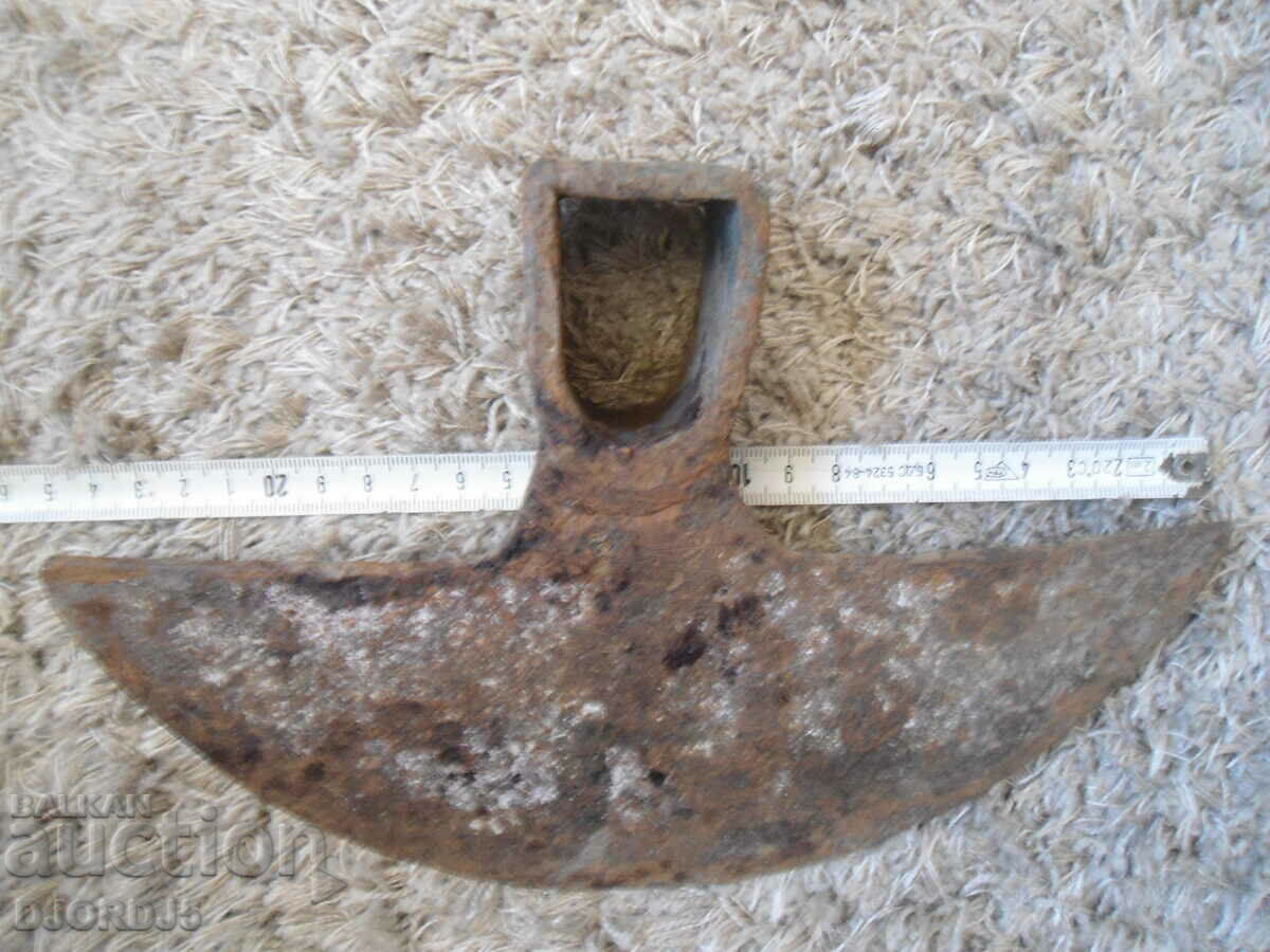 An old pick with price 5.00 BGN | € 2.56 An old pick with price 5.00 BGN | € 2.56