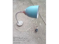 Стара сгъваема лампа