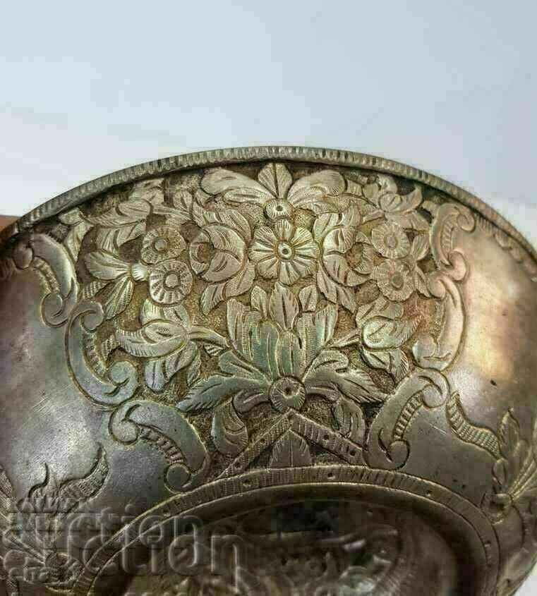 Livrarea O ceașcă/castron din argint grecesc UNIC din secolul al XIX-lea cu ornamente Livrarea O ceașcă/castron din argint grecesc UNIC din secolul al XIX-lea cu ornamente