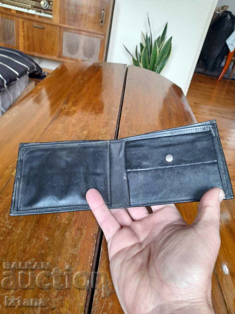 Παλιό πορτοφόλι, πορτοφόλι Chaika με τιμή 12.00 BGN | € 6.14 Παλιό πορτοφόλι, πορτοφόλι Chaika με τιμή 12.00 BGN | € 6.14
