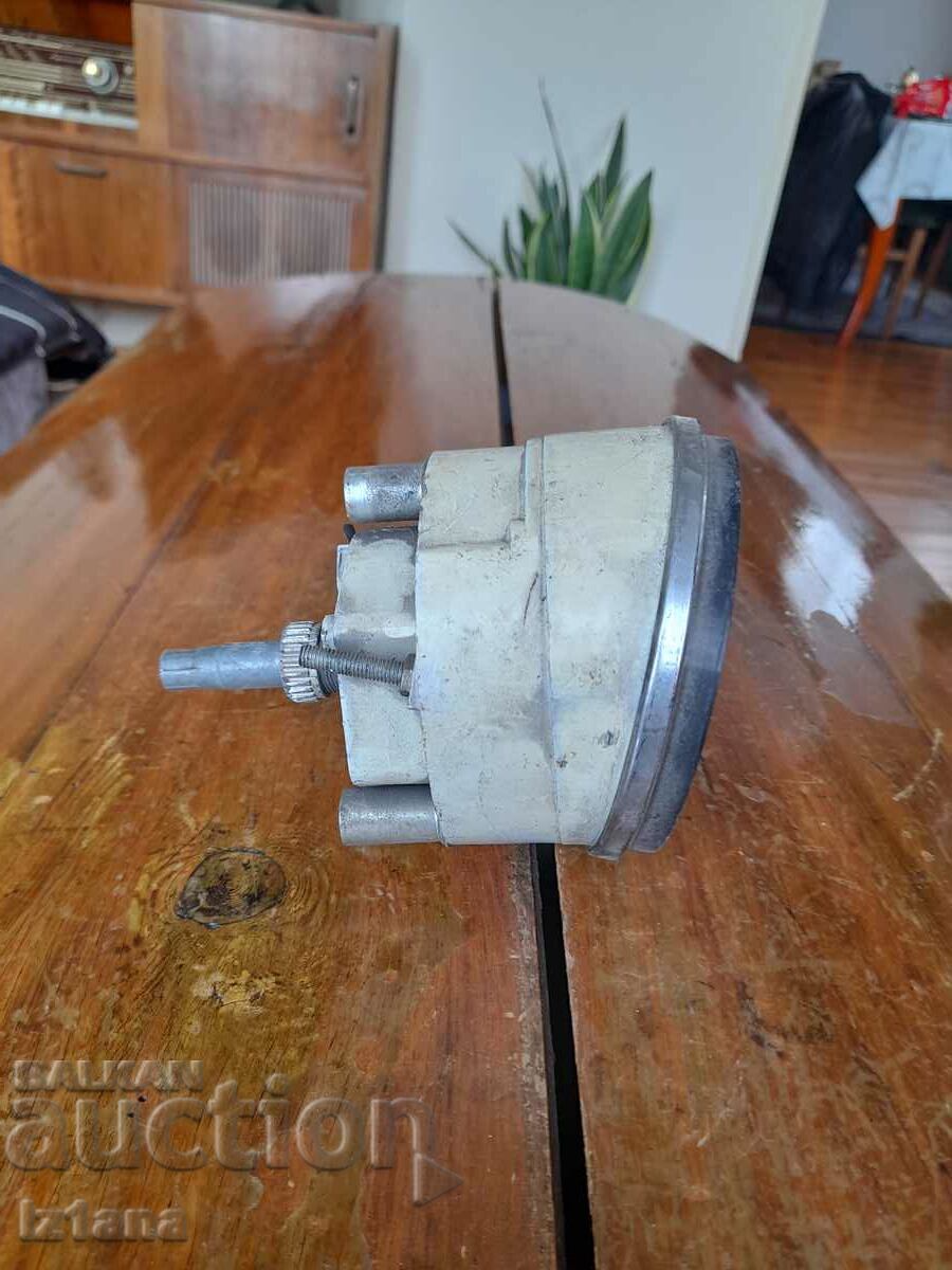 Auction Old speedometer, mileage Lada, VAZ Auction Old speedometer, mileage Lada, VAZ