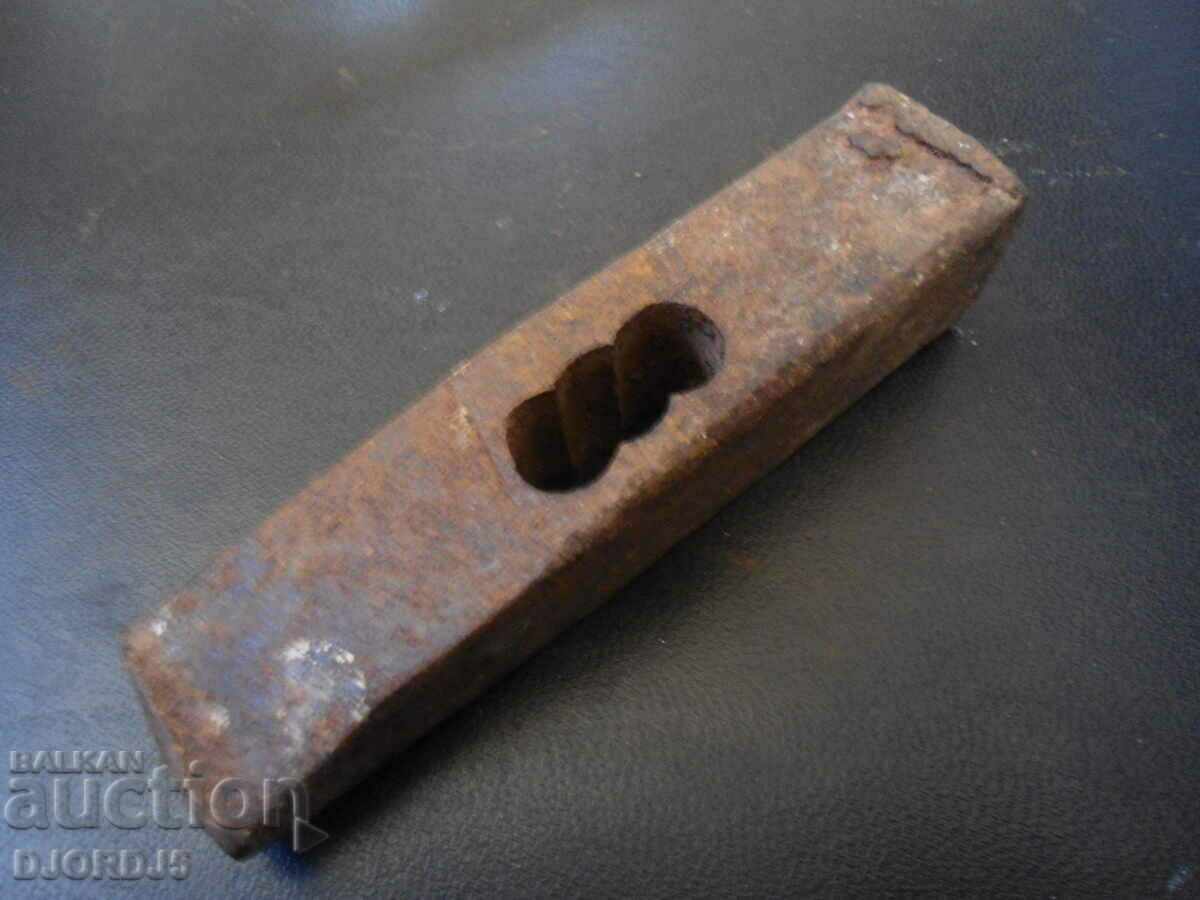 Old universal hammer, 0. 370 kg., marked with price 2.00 BGN | € 1.02 Old universal hammer, 0. 370 kg., marked with price 2.00 BGN | € 1.02