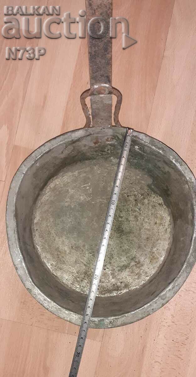 ΠΑΛΑΙΟ ΧΑΛΚΙΝΟ ΓΛΑΣΤΡΟ. ΤΗΓΑΝΙ. με τιμή 30.00 BGN | € 15.34