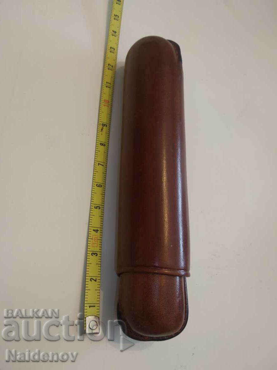 Husa de trabucuri din piele Lecerf cu preț 25.00 BGN | € 12.78 Husa de trabucuri din piele Lecerf cu preț 25.00 BGN | € 12.78