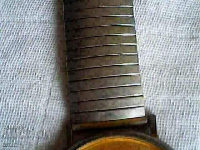 красив стар 4асовник сутус бес батери с цена 88.00 лв. | € 44.99 красив стар 4асовник сутус бес батери с цена 88.00 лв. | € 44.99