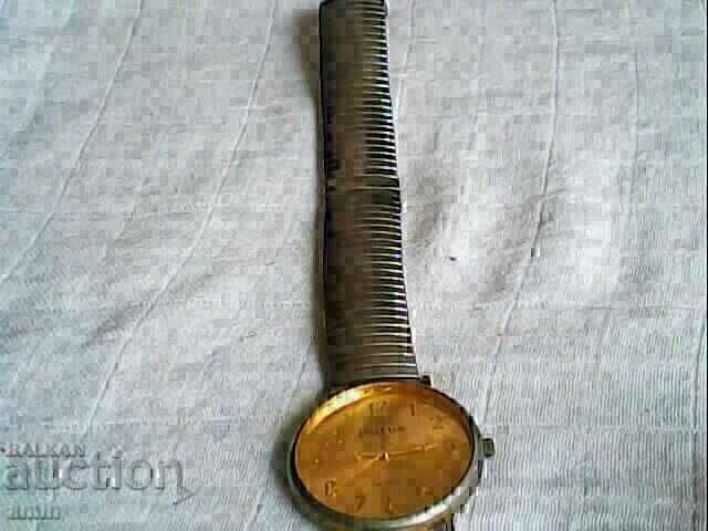 Аукцион красив стар 4асовник сутус бес батери Аукцион красив стар 4асовник сутус бес батери