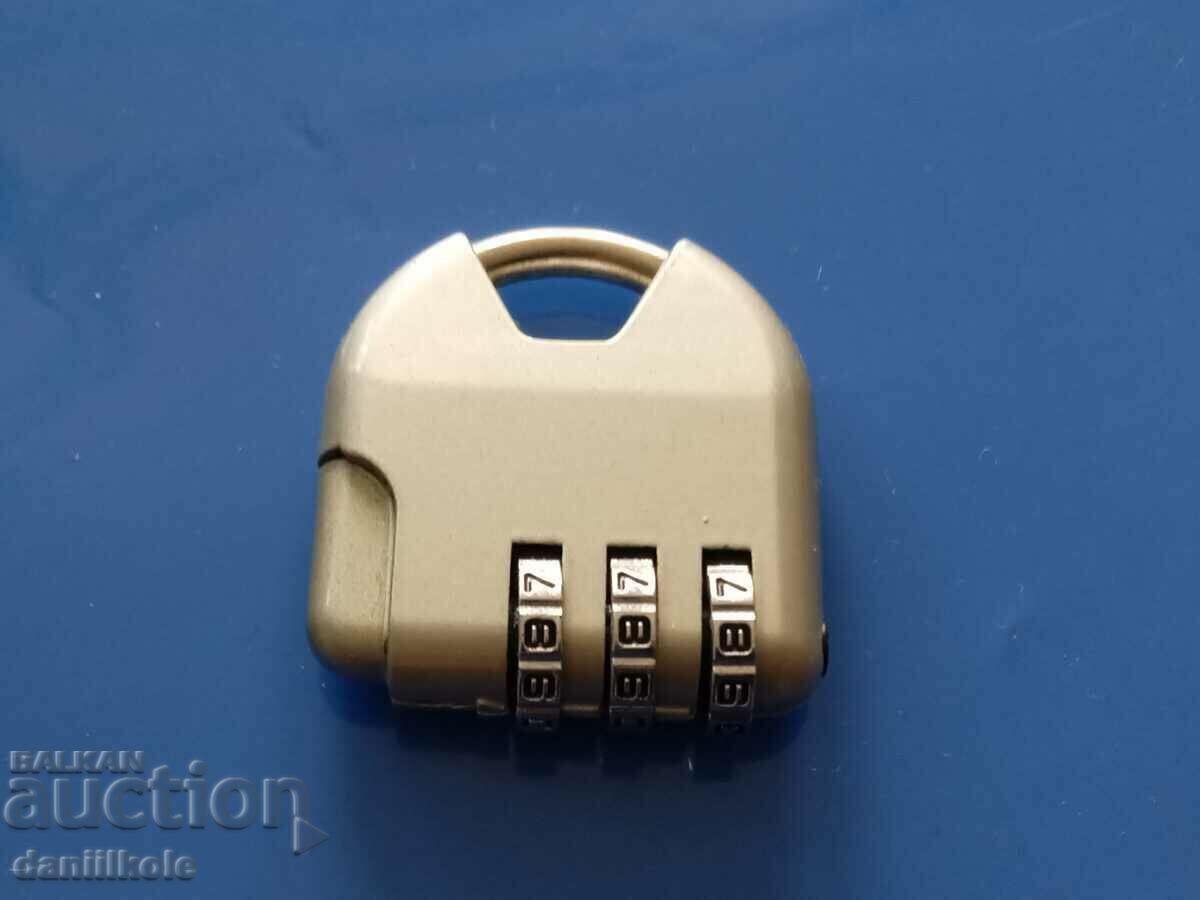 Auction *$*Y*$* OLD SMALL CODE PADLOCK - EXCELLENT *$*Y*$* Auction *$*Y*$* OLD SMALL CODE PADLOCK - EXCELLENT *$*Y*$*