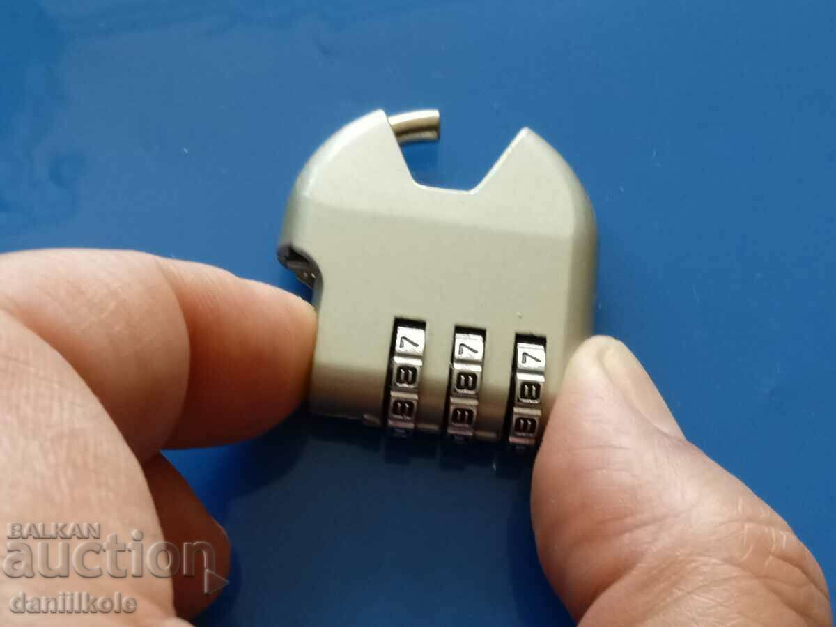 *$*Y*$* OLD SMALL CODE PADLOCK - EXCELLENT *$*Y*$* - 5 *$*Y*$* OLD SMALL CODE PADLOCK - EXCELLENT *$*Y*$* - 5