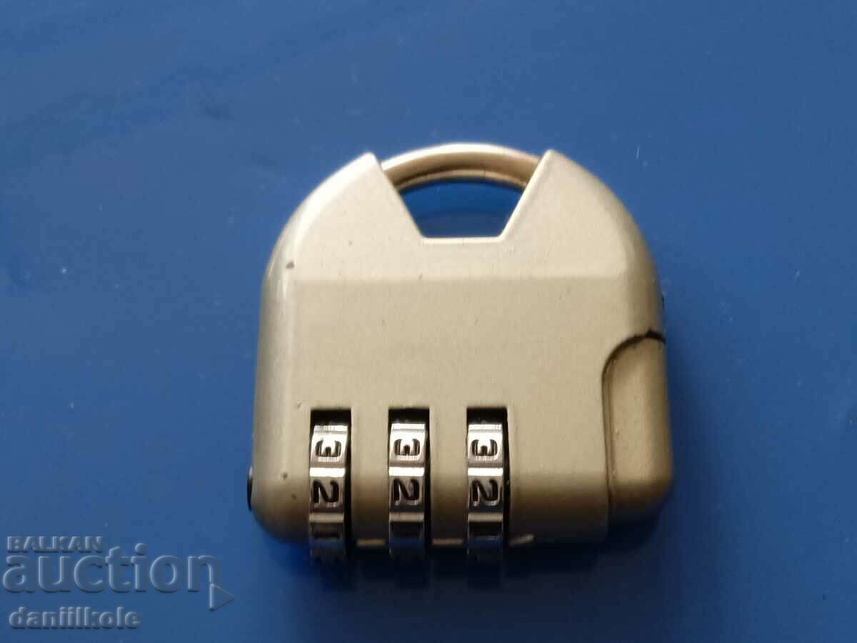 *$*Y*$* OLD SMALL CODE PADLOCK - EXCELLENT *$*Y*$* - 7 *$*Y*$* OLD SMALL CODE PADLOCK - EXCELLENT *$*Y*$* - 7